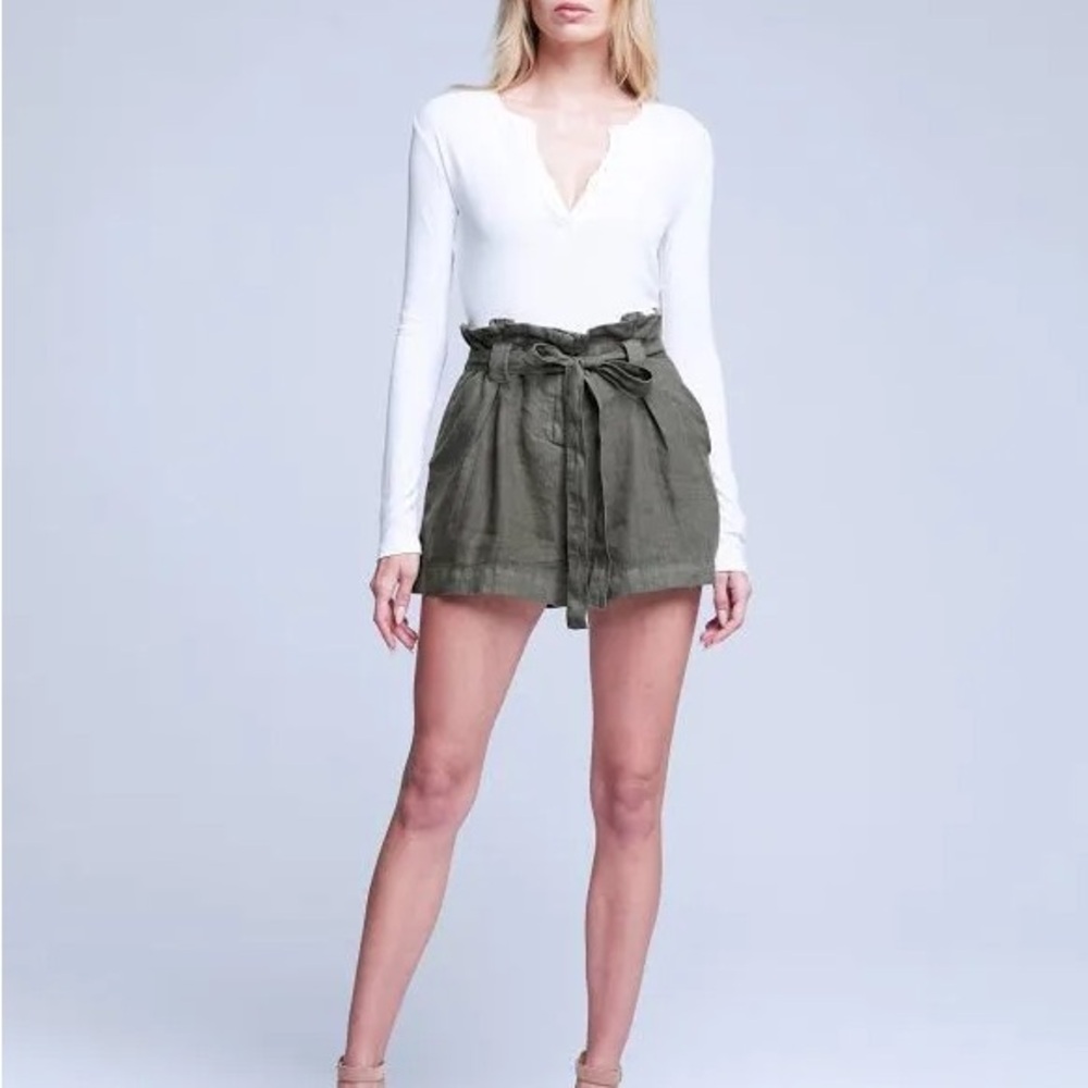 L'AGENCE Women's Hillary Linen Paperbag Shorts